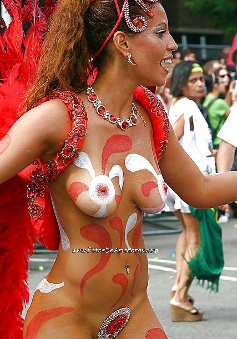 Carnaval 2020 foliãs gostosas pelas ruas do nosso Brasil